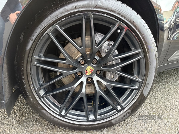 Used Porsche Macan 2023 for sale - 77157108: Photo 2