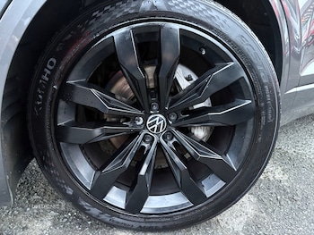 Used Volkswagen Touareg 2023 for sale - 76659499: Photo