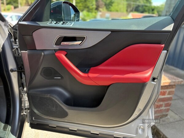 Used Jaguar F-Pace 2019 for sale - 75966187: Photo 14