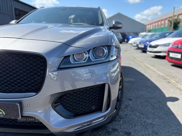 Used Jaguar F-Pace 2019 for sale - 75966187: Photo 3