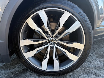 Used Volkswagen T-Roc 2021 for sale - 76073301: Photo 2