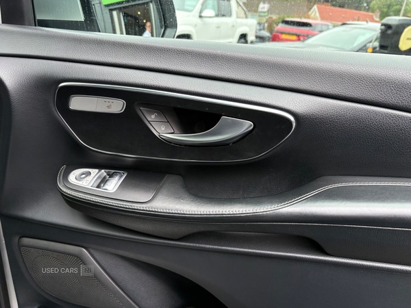 Used Mercedes-Benz V-Class 2018 for sale - 77387989: Photo 16