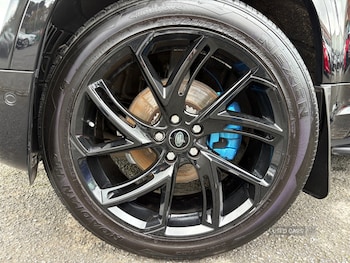 Used Land Rover Defender 2022 for sale - 76419478: Photo