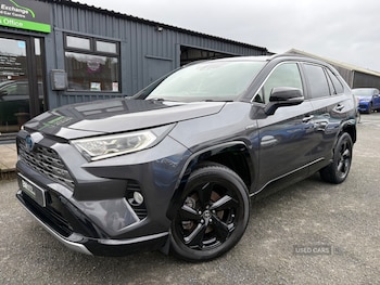 2020 - 2.5 VVT-i Hybrid Dynamic 5dr CVT 2WD