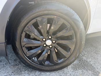 Used Land Rover Discovery Sport 2019 for sale - 79293044: Photo