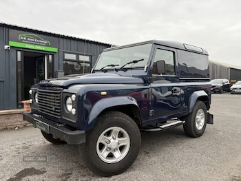 Land Rover - Defender