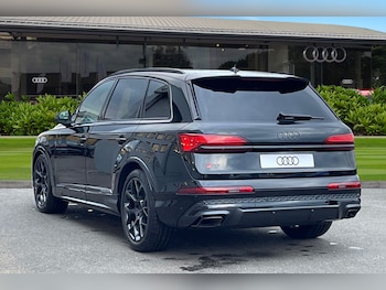 Used Audi Q7 2025 for sale - 75717530: Photo