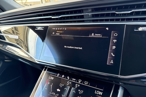 Used Audi SQ8 2025 for sale - 75819852: Photo 39