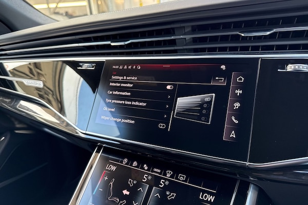 Used Audi SQ8 2025 for sale - 75819852: Photo 49