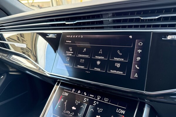Used Audi SQ8 2025 for sale - 75819852: Photo 52
