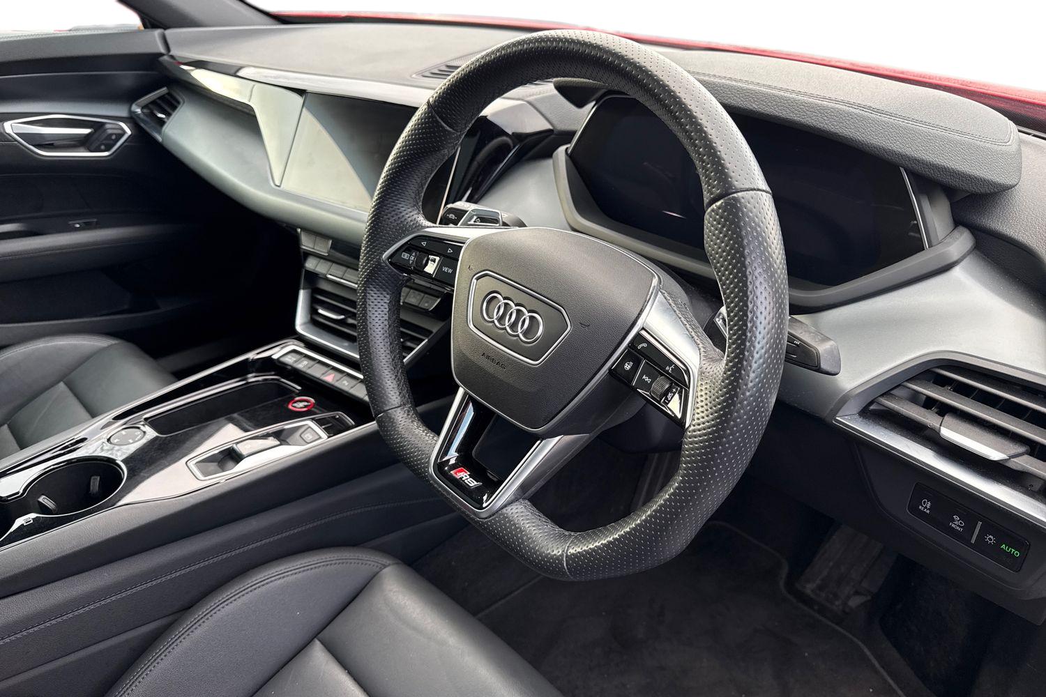 Used Audi e-tron GT 2022 for sale - 77138842: Photo 14