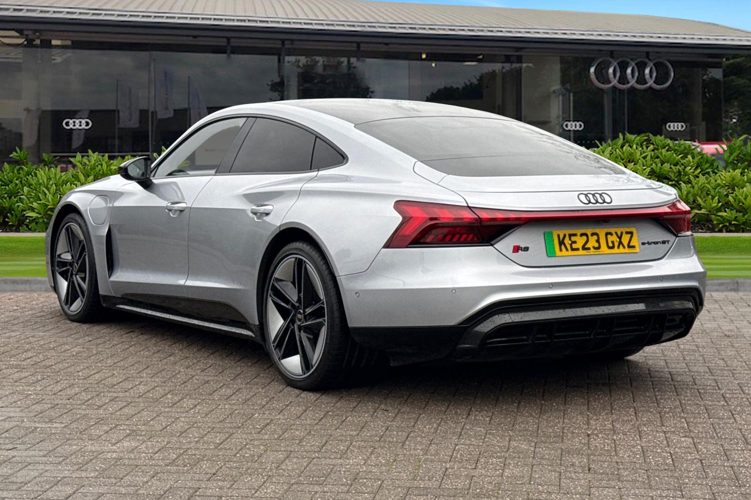 Used Audi RS e-tron GT 2023 for sale - 77368396: Photo 2