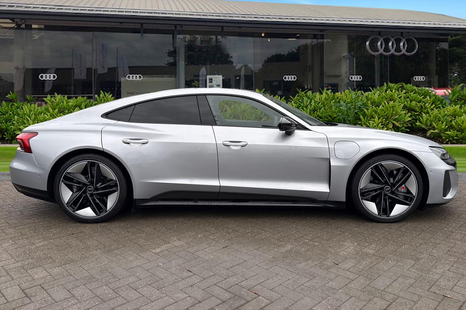 Used Audi RS e-tron GT 2023 for sale - 77368396: Photo 3