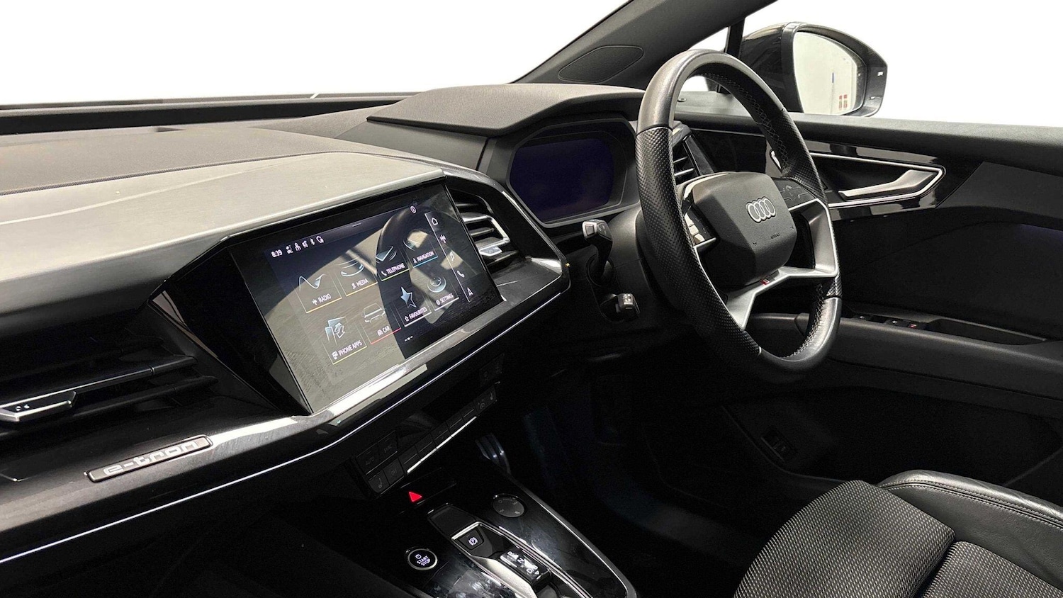 Used Audi Q4 e-tron 2021 for sale - 77733755: Photo 2