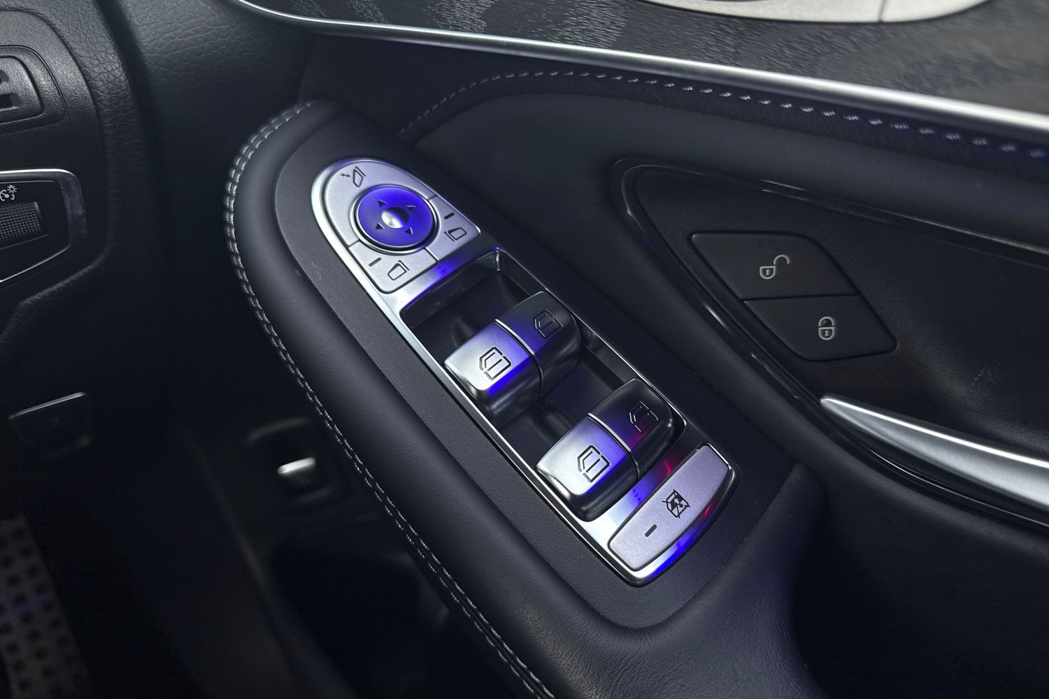 Used Mercedes-Benz GLC 2021 for sale - 77383341: Photo 60