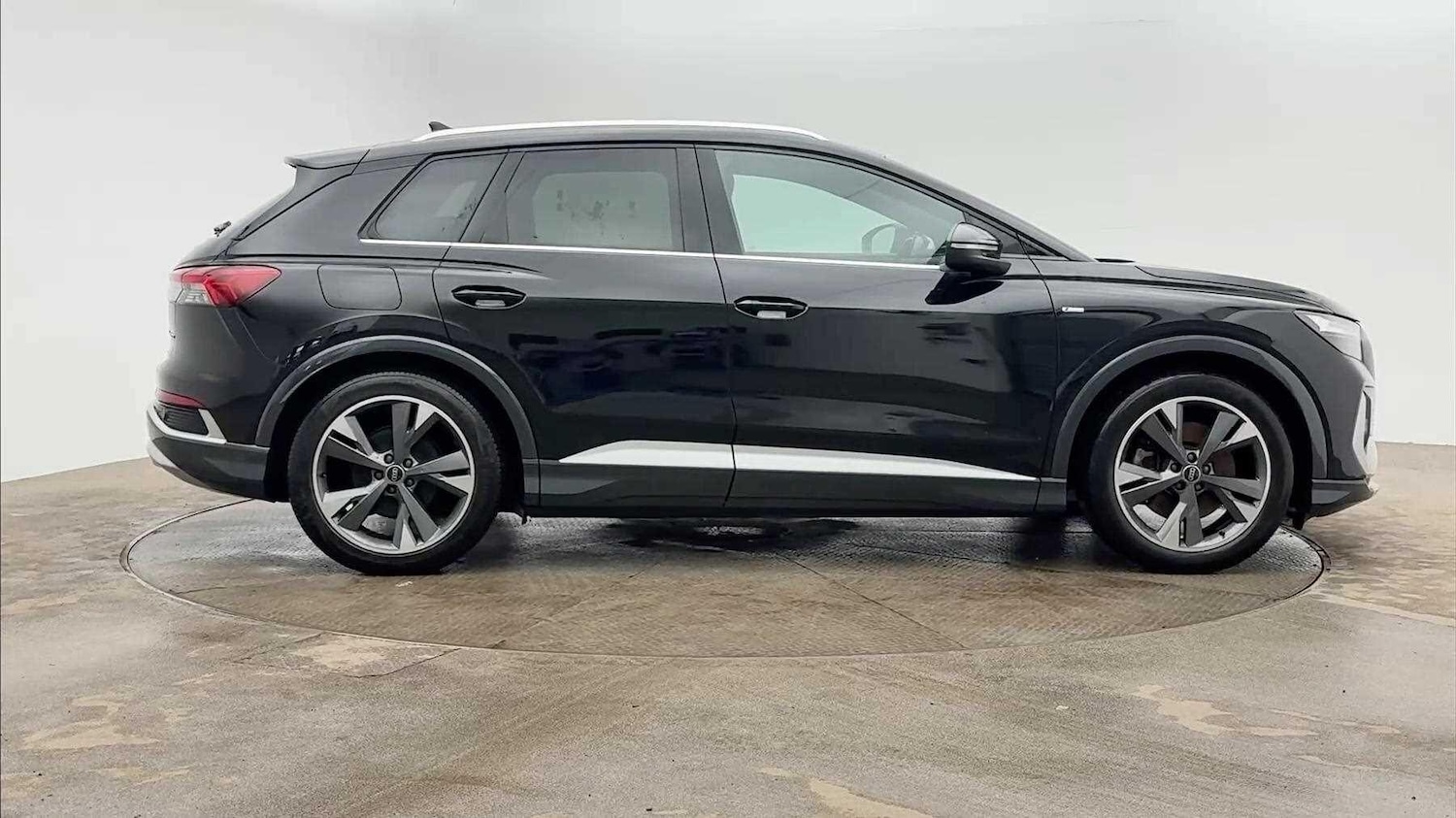 Used Audi Q4 e-tron 2023 for sale - 78210892: Photo 4