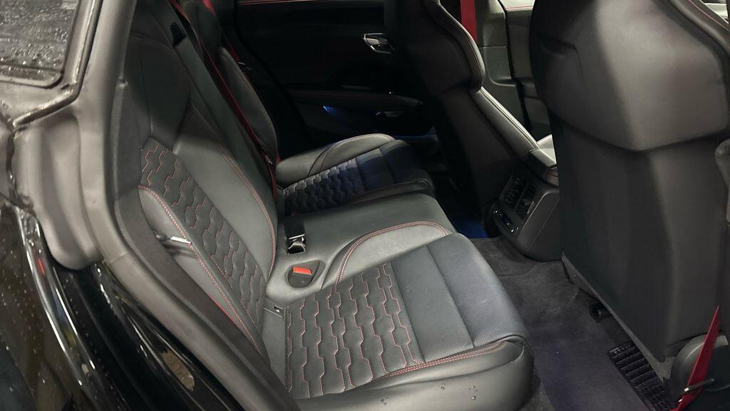 Used Audi RS e-tron GT 2021 for sale - 77226337: Photo 8