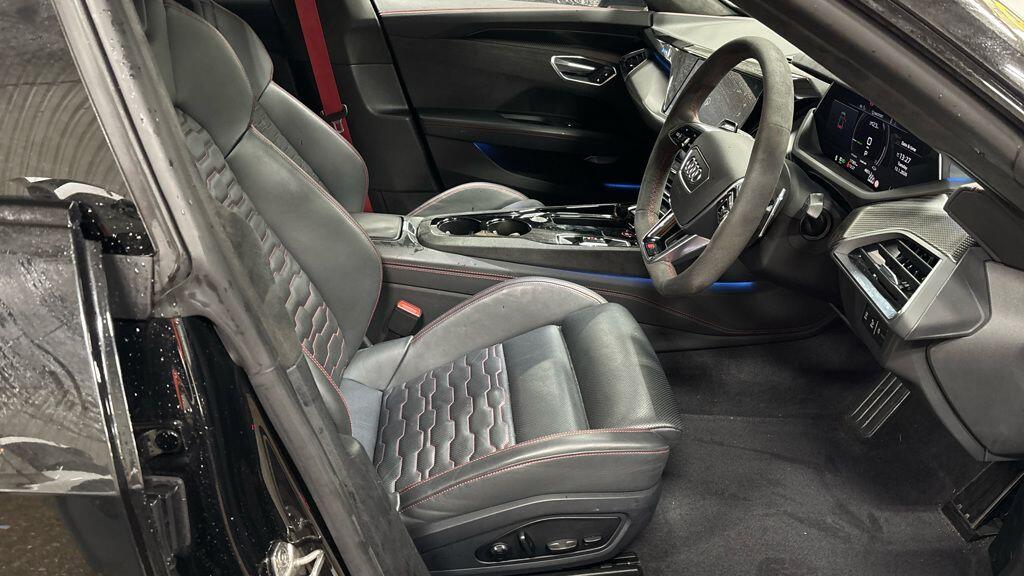 Used Audi RS e-tron GT 2021 for sale - 77226337: Photo 9