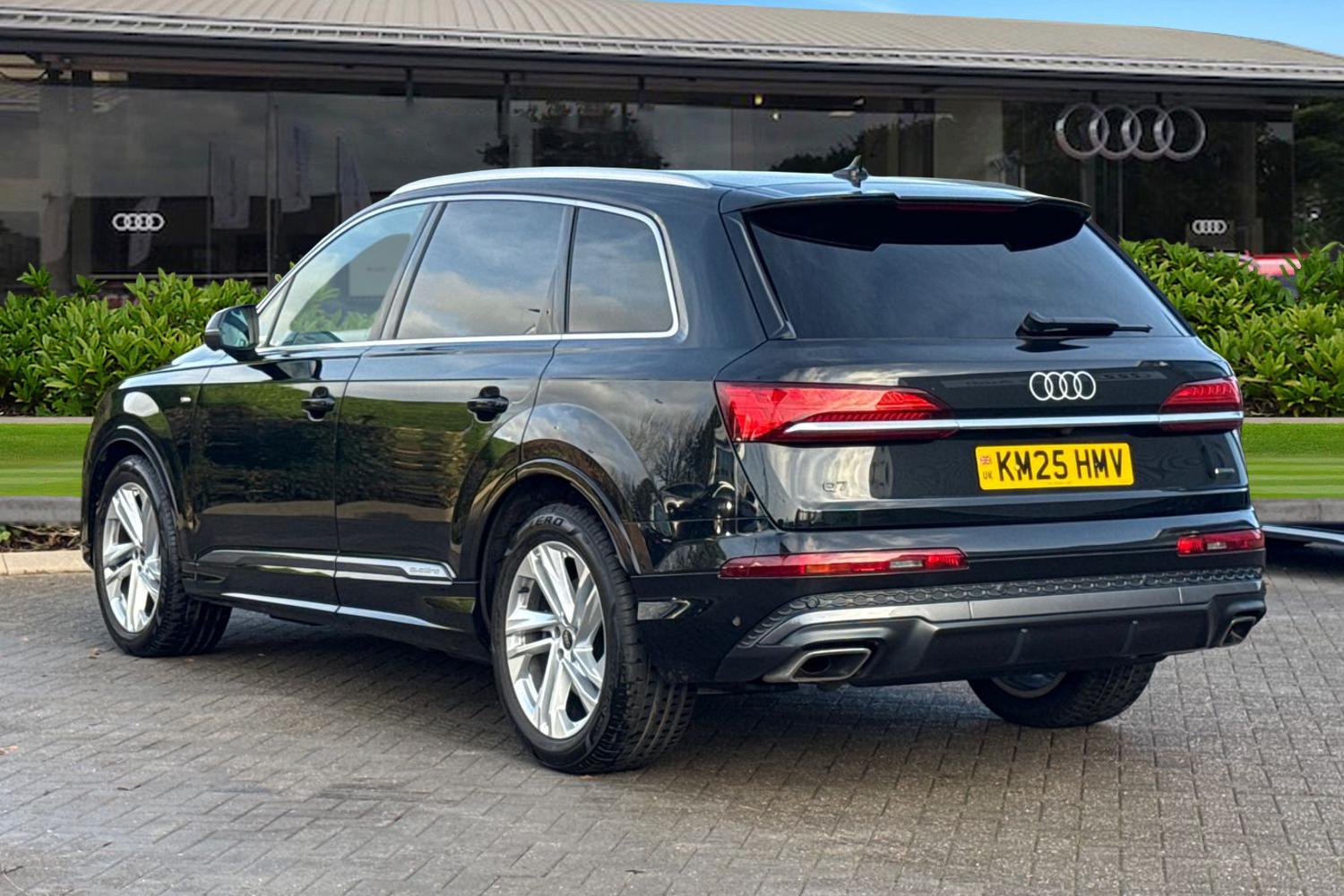 Used Audi Q7 2025 for sale - 76909357: Photo 2