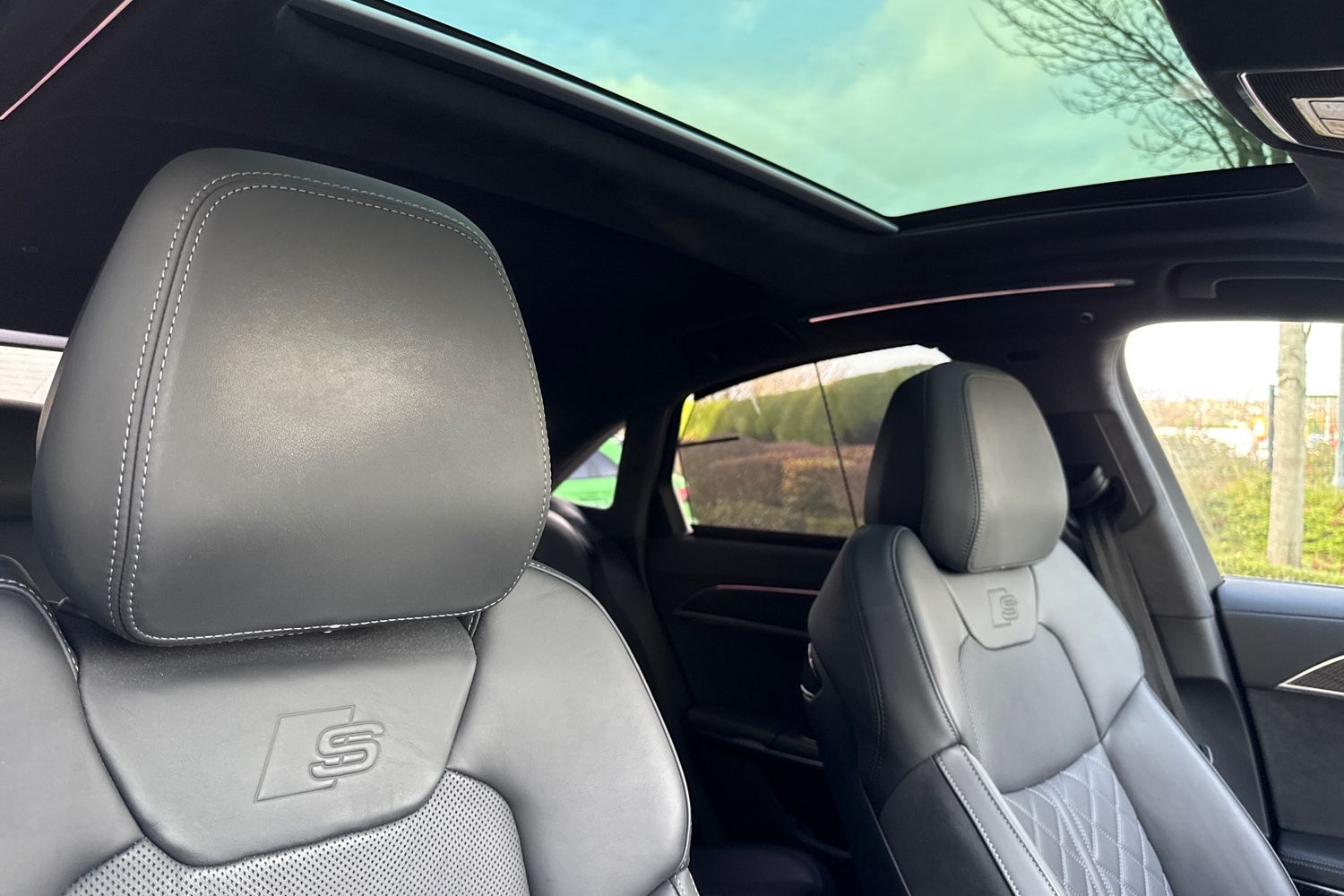 Used Audi S8 2023 for sale - 76863269: Photo 24