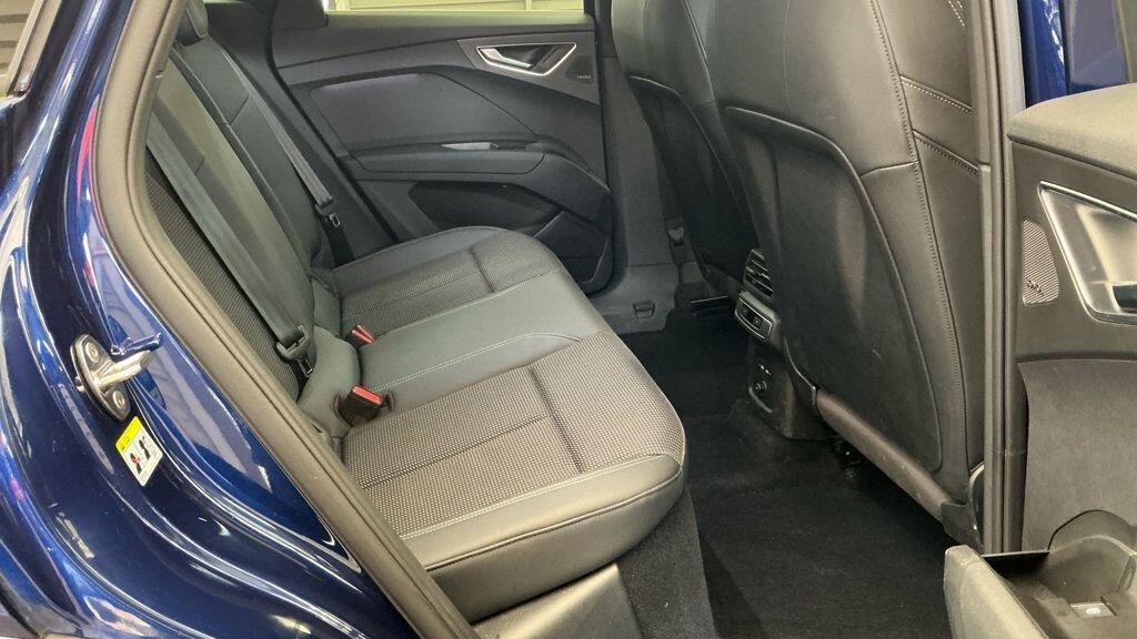 Used Audi Q4 e-tron 2023 for sale - 78163484: Photo 7