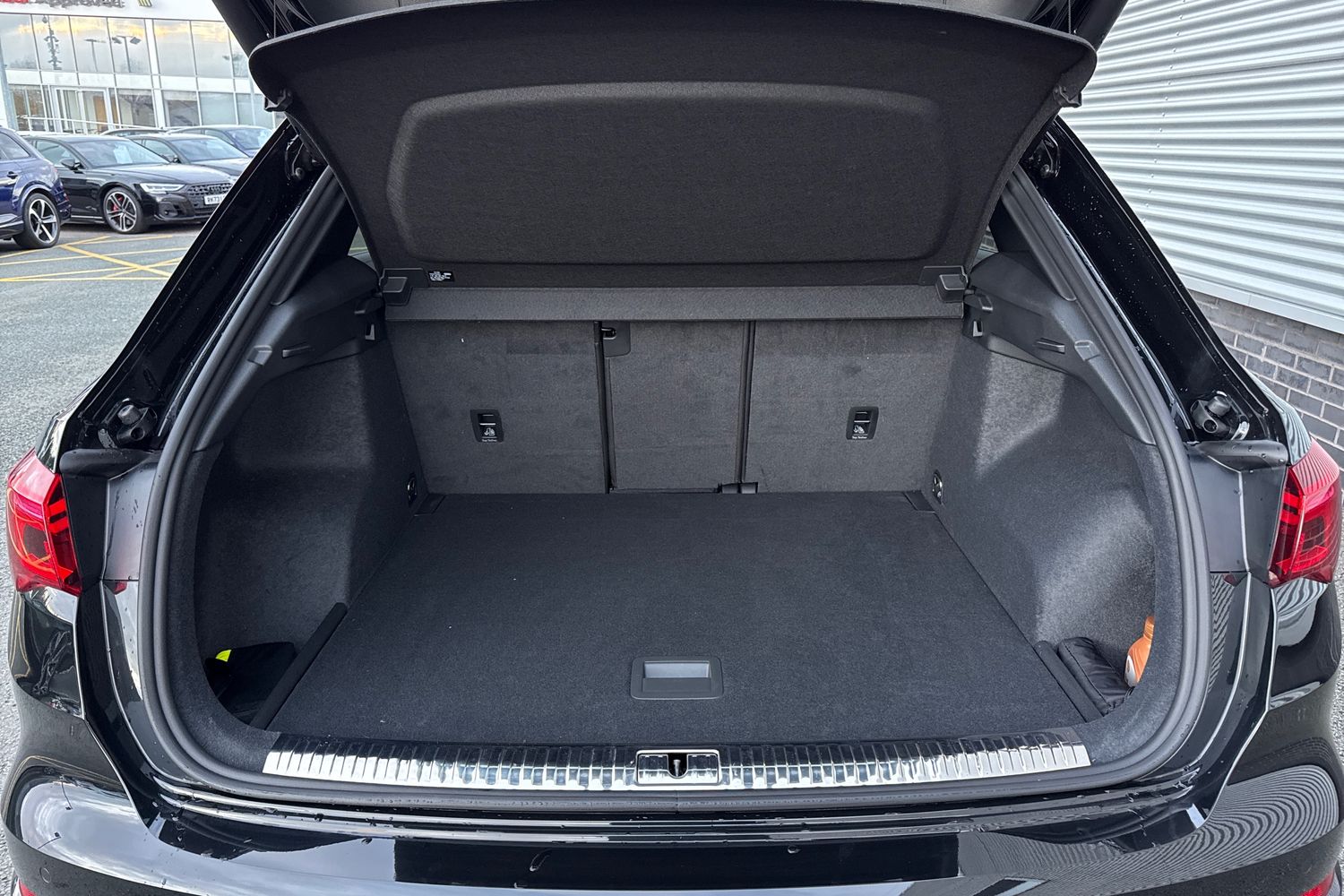 Used Audi Q3 2025 for sale - 77093541: Photo 6