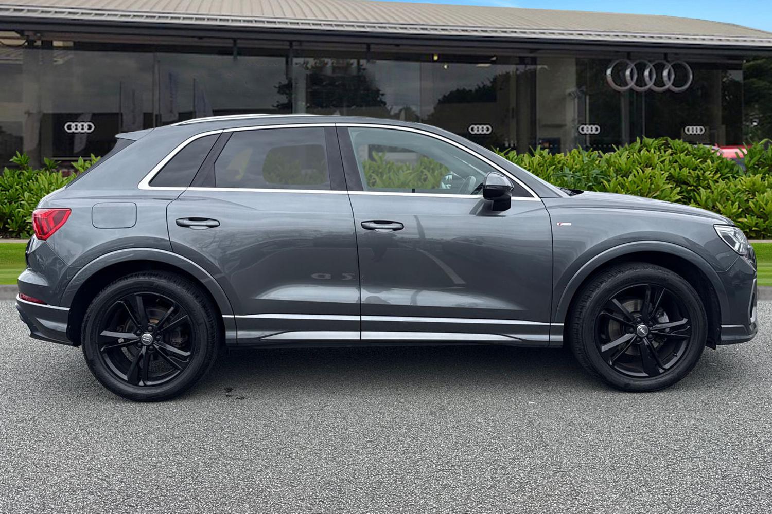 Used Audi Q3 2019 for sale - 78097833: Photo 3