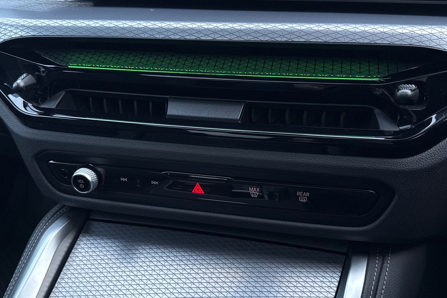 Used BMW 4 Series 2024 for sale - 77383072: Photo 43