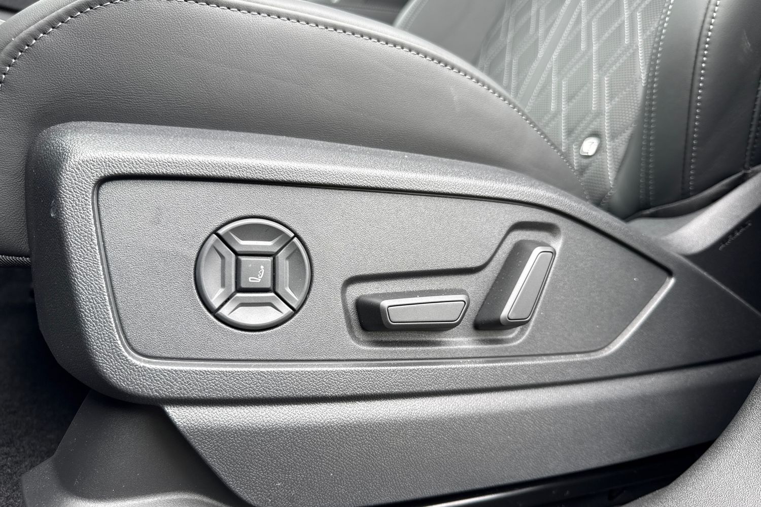 Used Audi SQ5 2025 for sale - 76368597: Photo 42