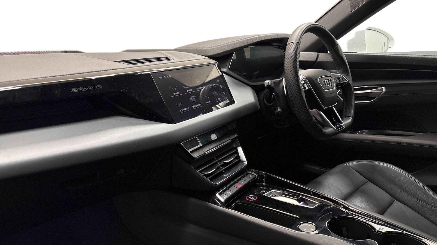 Used Audi e-tron GT 2023 for sale - 78078981: Photo 2