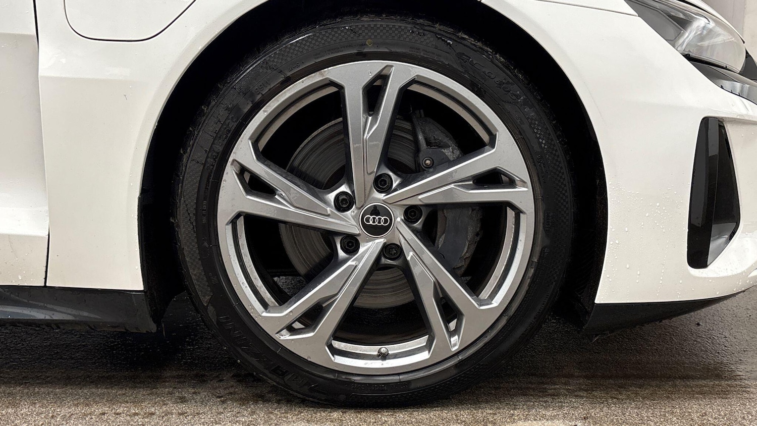 Used Audi e-tron GT 2023 for sale - 78078981: Photo 5