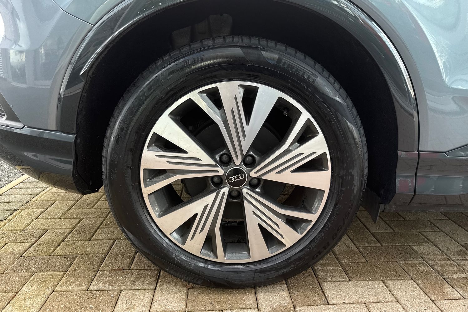 Used Audi Q4 e-tron 2025 for sale - 77262531: Photo 13