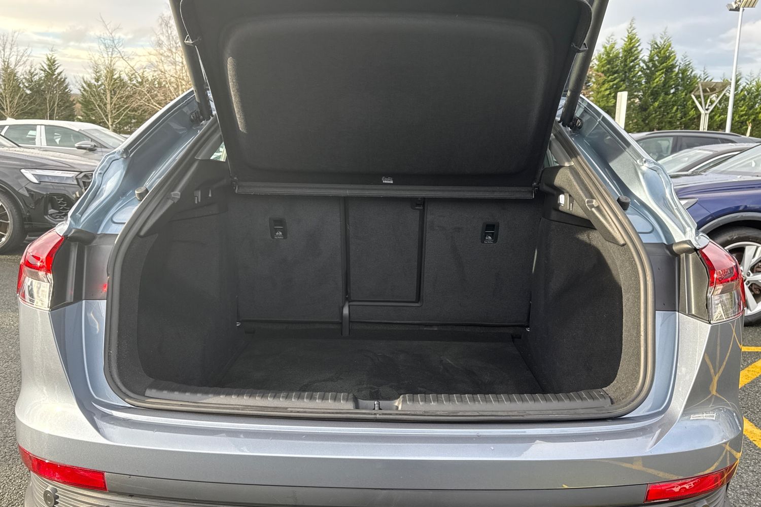 Used Audi Q4 e-tron 2025 for sale - 77262531: Photo 7