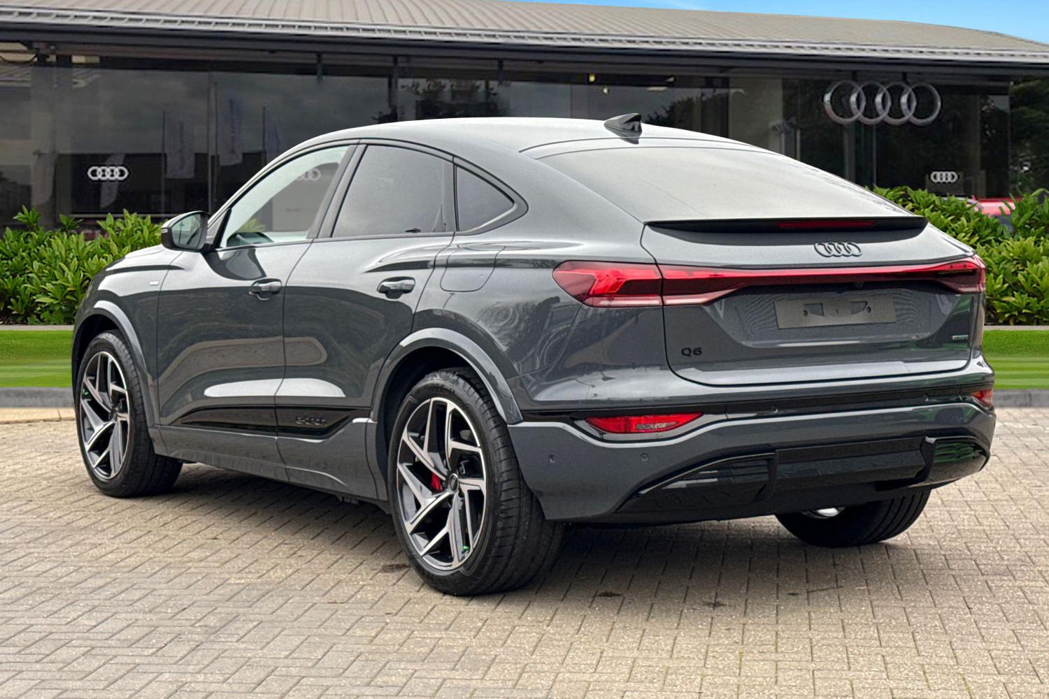 Used Audi Q6 e-tron 2026 for sale - 77211576: Photo 2