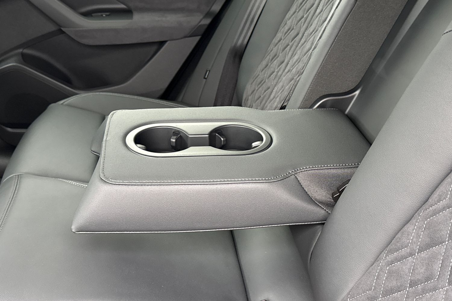 Used Audi Q6 e-tron 2026 for sale - 77211576: Photo 48