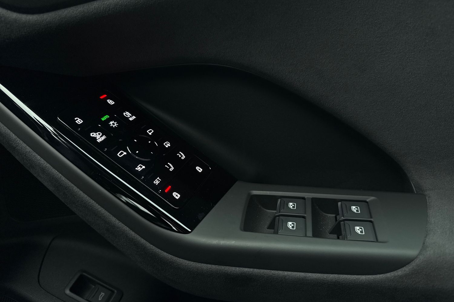 Used Audi Q6 e-tron 2026 for sale - 77211576: Photo 53