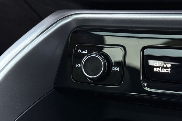 Used Audi SQ5 2025 for sale - 74481496: Photo 41
