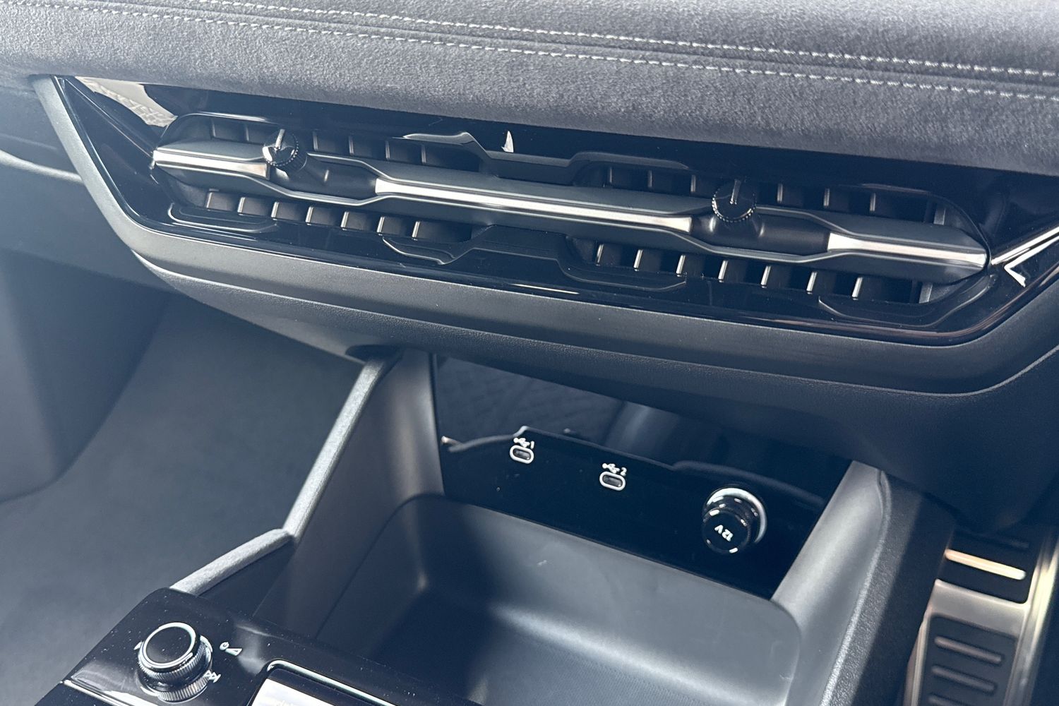 Used Audi Q6 e-tron 2025 for sale - 75945646: Photo 50