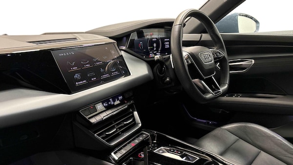 Used Audi e-tron GT 2023 for sale - 76274746: Photo 2