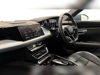 Used Audi e-tron GT 2023 for sale - 76274746: Photo 2