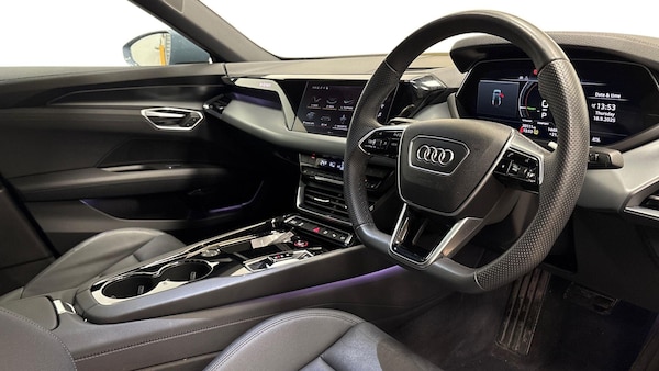 Used Audi e-tron GT 2023 for sale - 76274746: Photo 6