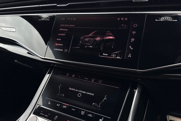 Used Audi Q8 2024 for sale - 76224601: Photo 34