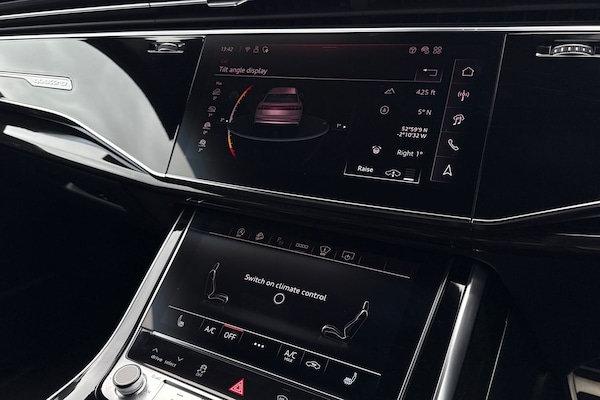 Used Audi Q8 2024 for sale - 76224601: Photo 35
