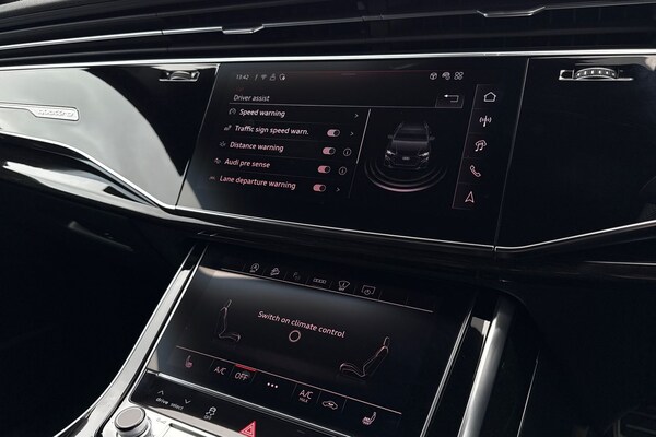 Used Audi Q8 2024 for sale - 76224601: Photo 37
