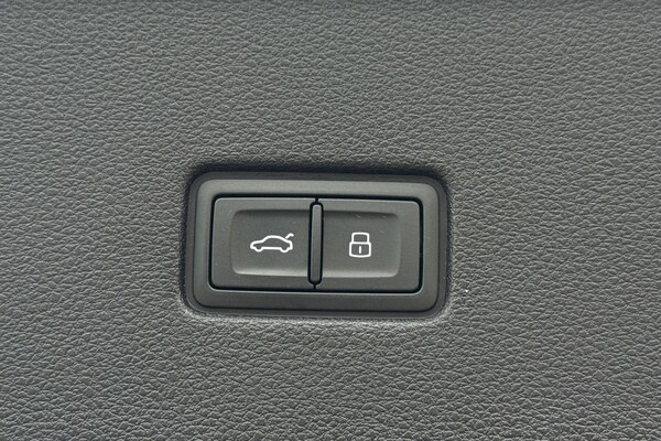 Used Audi Q8 2024 for sale - 76224601: Photo 53