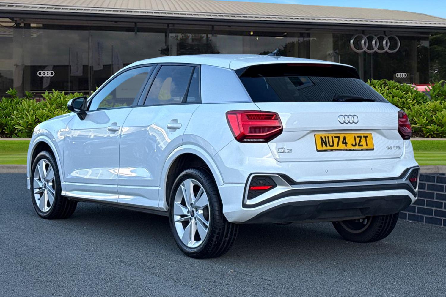 Used Audi Q2 2024 for sale - 76896174: Photo 2