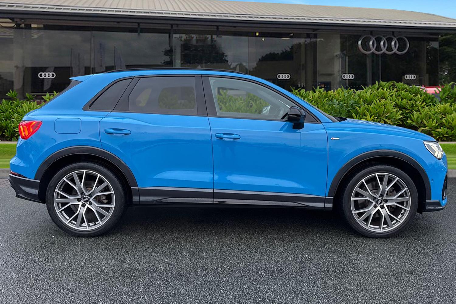 Used Audi Q3 2020 for sale - 77382476: Photo 3