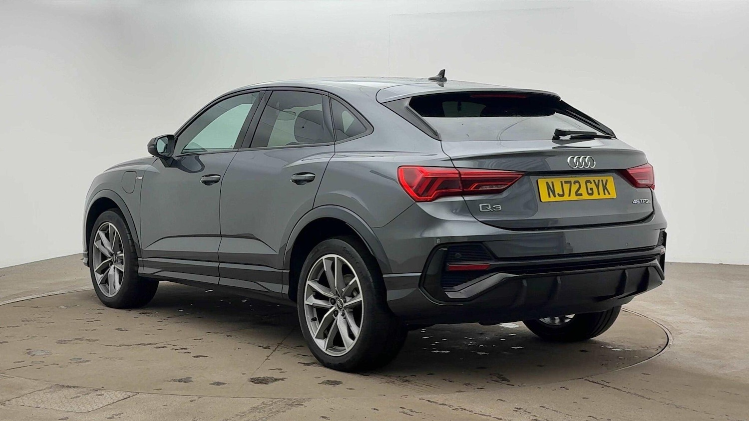 Used Audi Q3 2022 for sale - 76569627: Photo 3