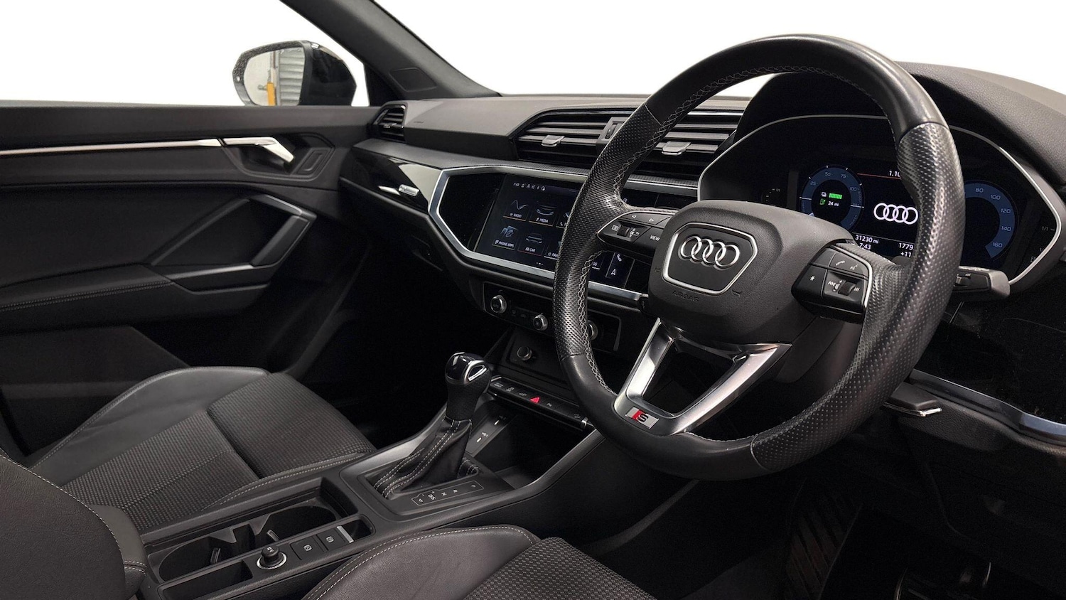 Used Audi Q3 2022 for sale - 76569627: Photo 7