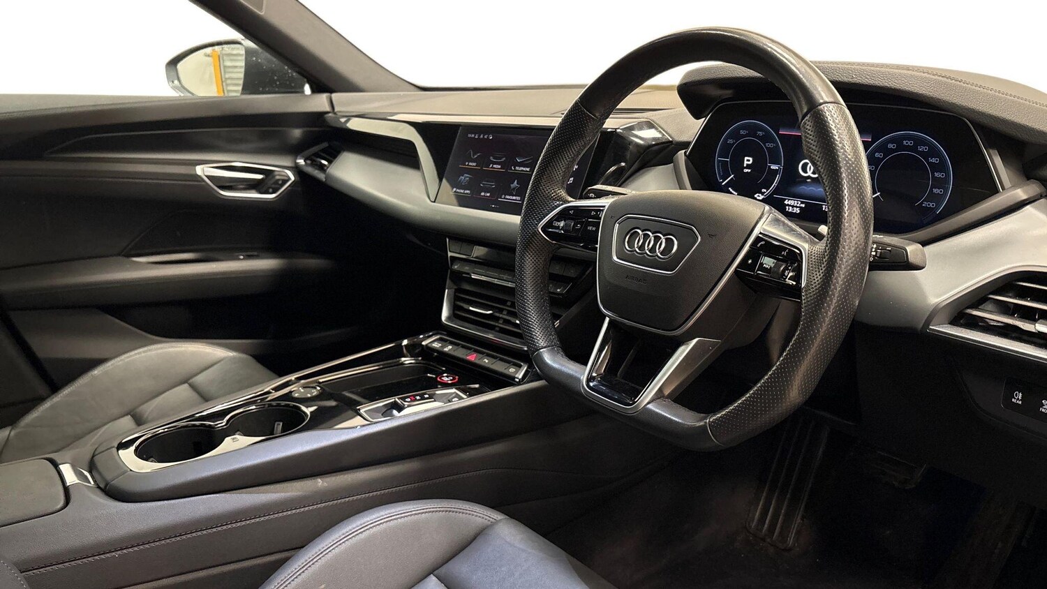 Used Audi e-tron GT 2022 for sale - 77382857: Photo 7